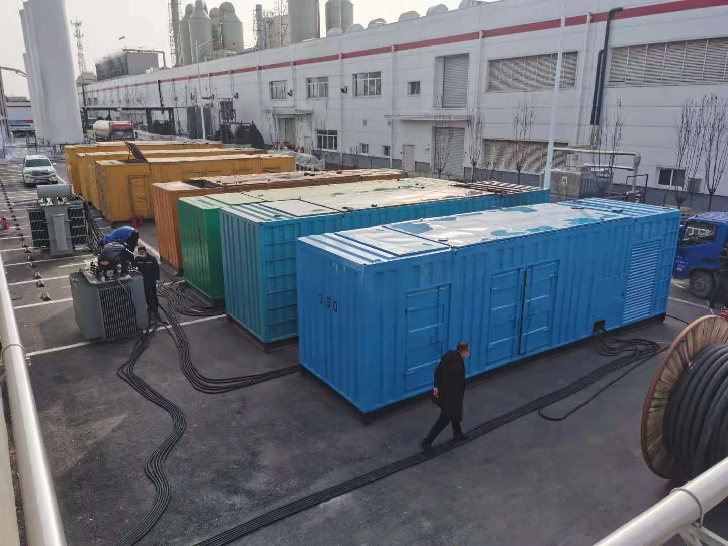 大东发电机出租-两相发电机与三相发电机有何区别?