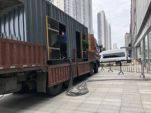 大东低温环境下，柴油发电机组电池充满电的具体时间受哪些因素影响？