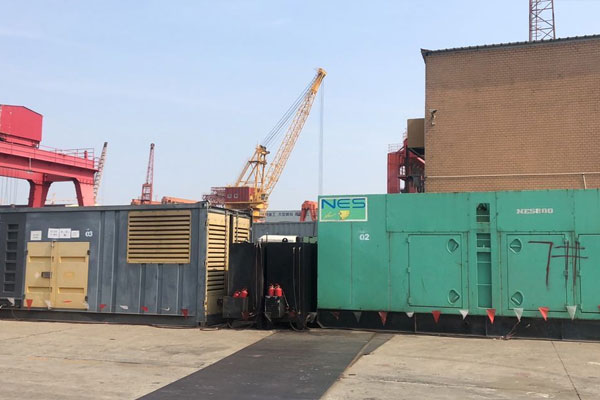 大东发电机出租空气滤清器的清洁频率是多少？